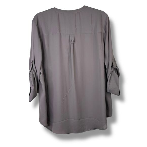Torrid NWT Harper Iron Dark Grey Button Collarless 3/4 Sleeve Pullover Blouse - Picture 8 of 11
